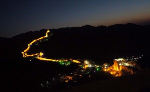 Kinesiska Muren i Badaling på kvällen den 5 oktober 2011